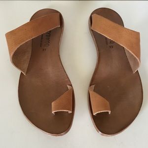 CYDWOQ | Shoes | New Cydwoq Hillary Sandals Tan 39 9 | Poshmark